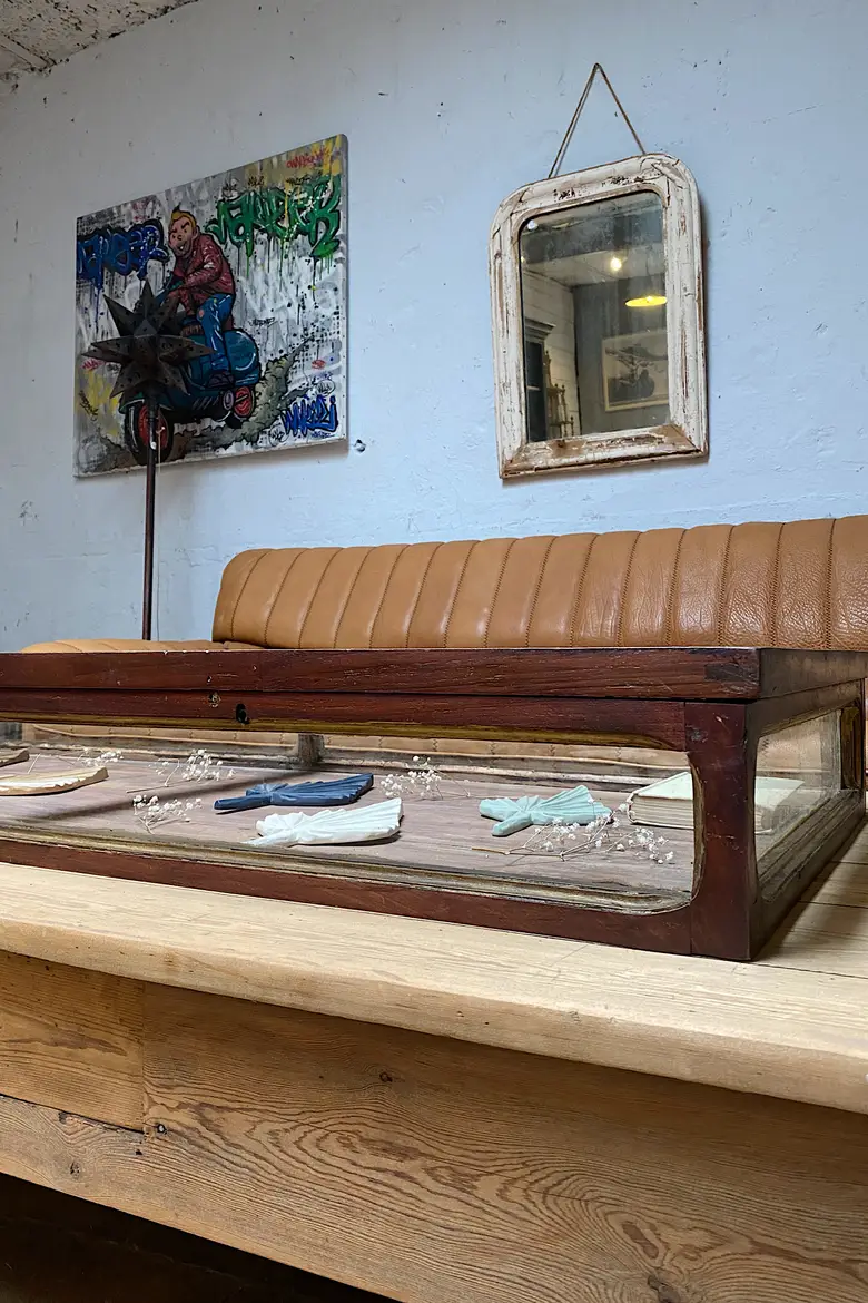 Ancienne vitrine de présentation en bois Début XXème