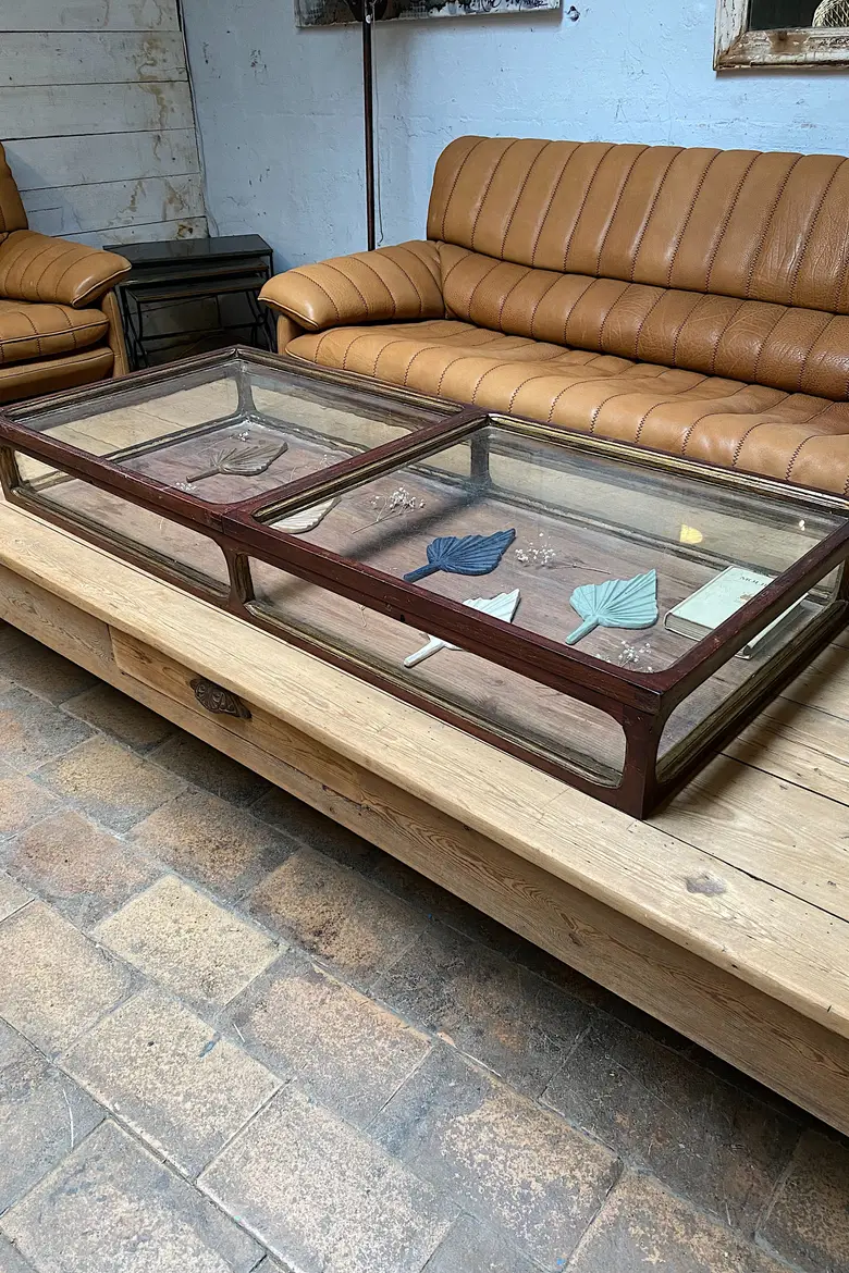 Ancienne vitrine de présentation en bois Début XXème
