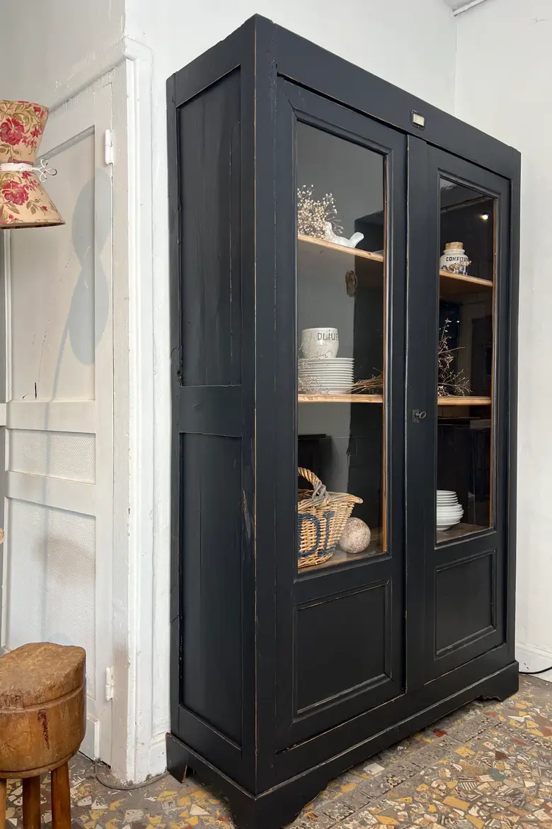Ancienne vitrine d’école