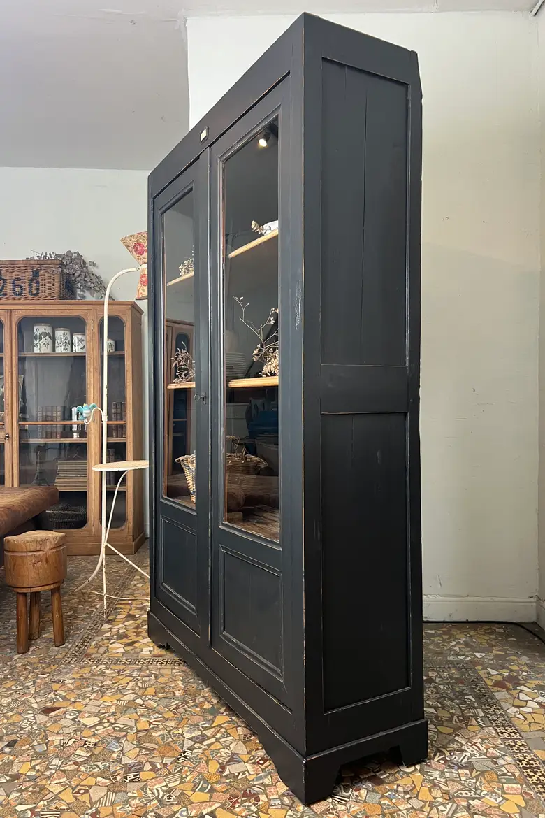 Ancienne vitrine d’école