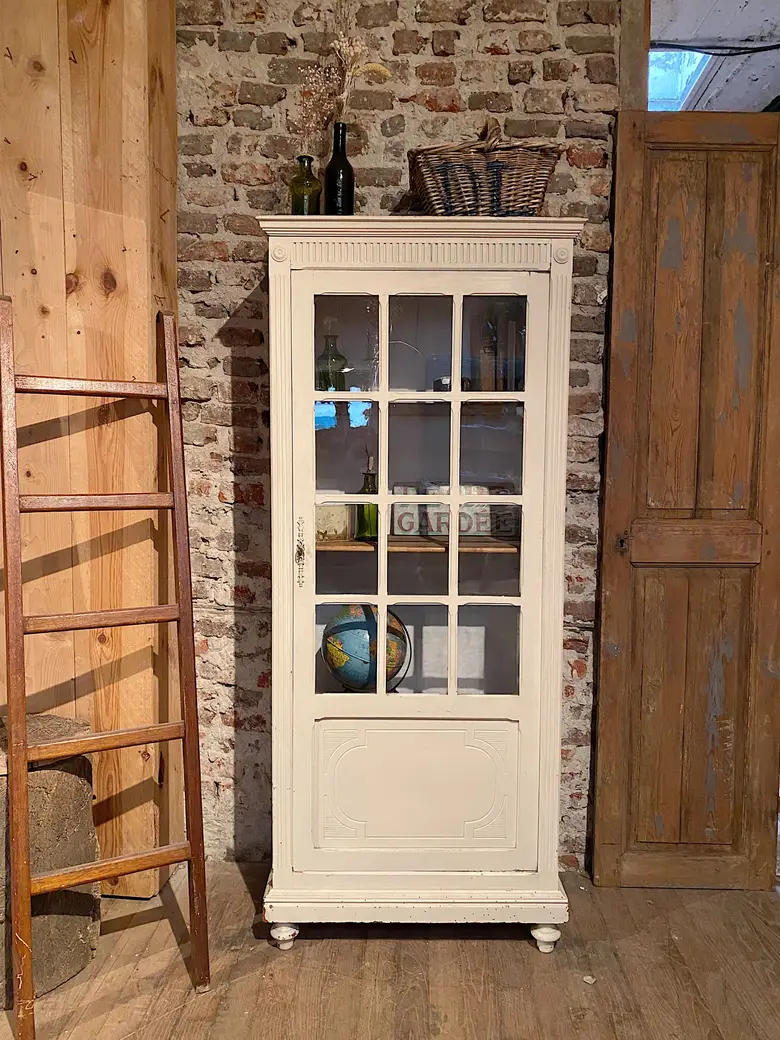 Ancienne vitrine en bois couleur crème Début XXème