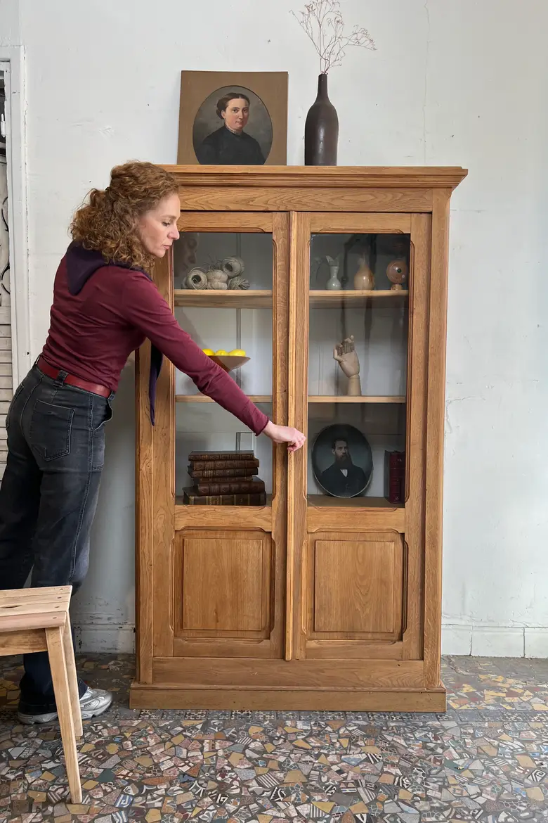 Ancienne vitrine en chêne