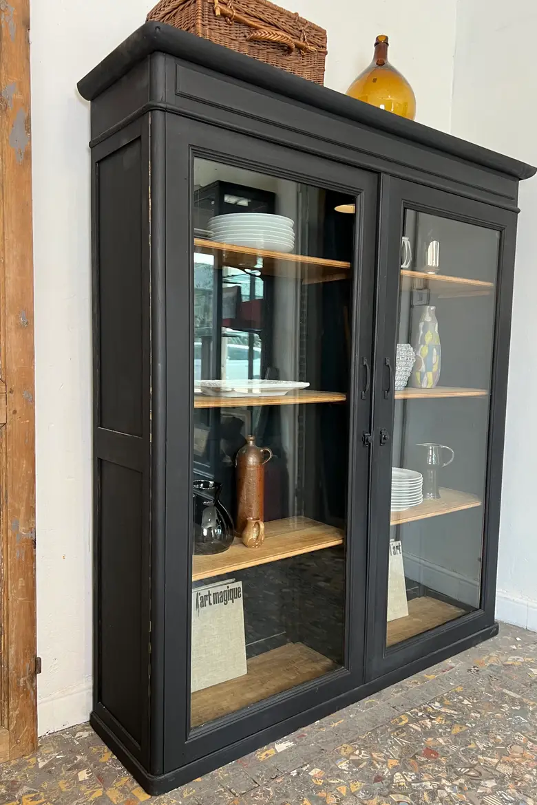 Ancienne vitrine en chêne