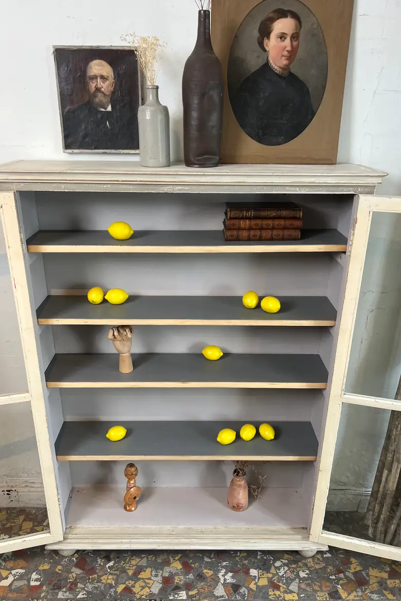 Ancienne vitrine en sapin – Début XXe