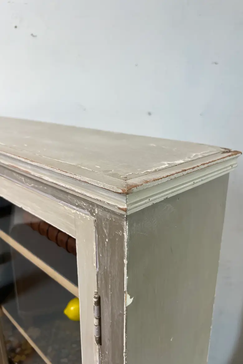 Ancienne vitrine en sapin – Début XXe
