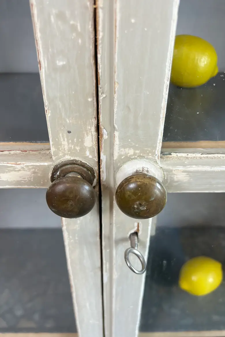 Ancienne vitrine en sapin – Début XXe