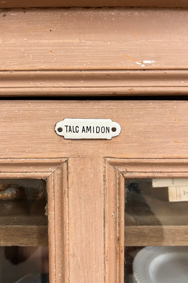 Ancienne vitrine fin 19ème