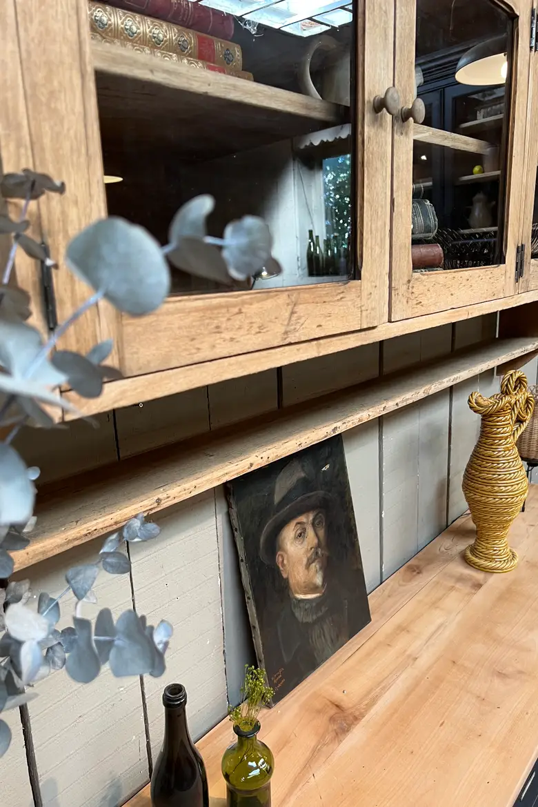Ancienne vitrine murale en bois Début XXème