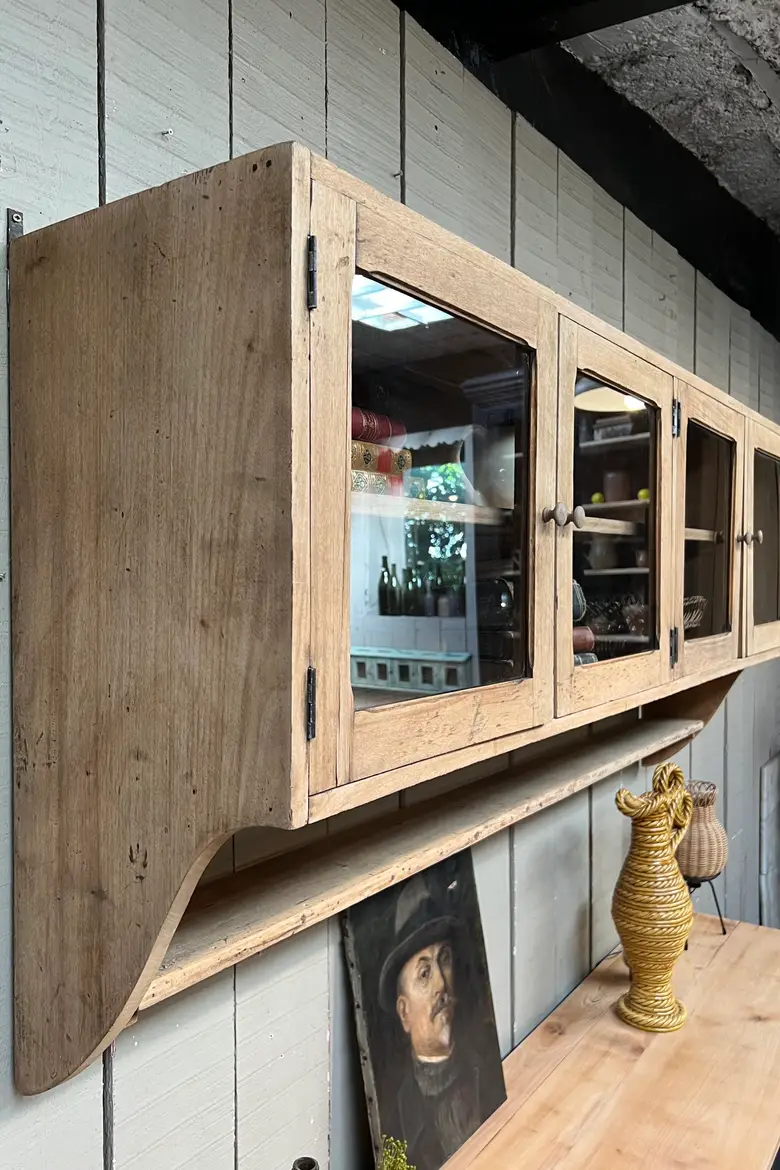 Ancienne vitrine murale en bois Début XXème
