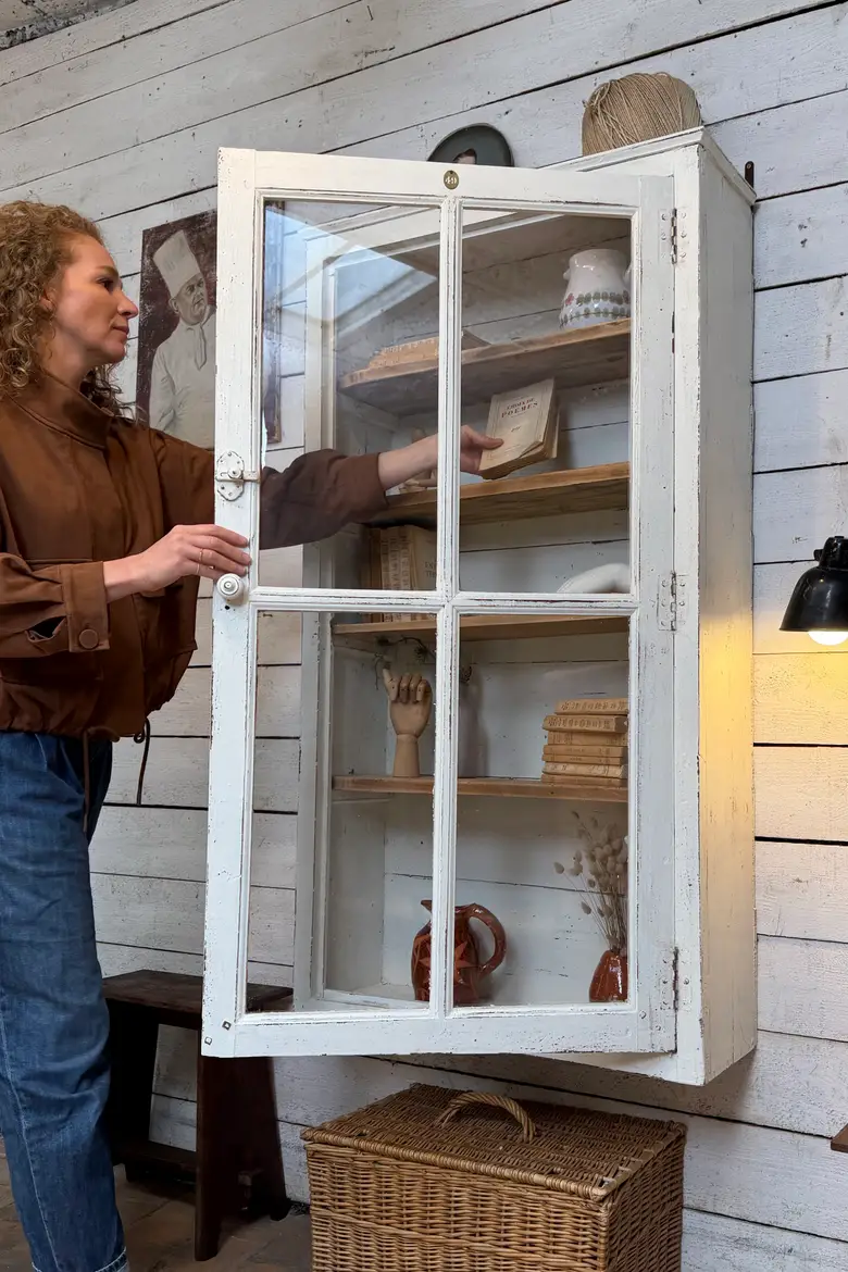 Ancienne vitrine murale – XIXe siècle