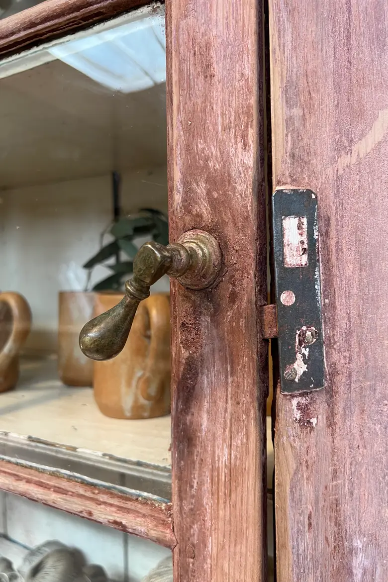 Ancienne vitrine XIXe siècle