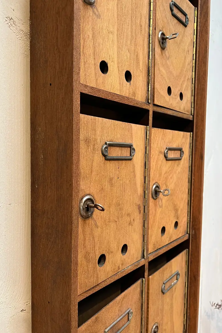 Anciennes boîtes aux lettres en bois Années 50