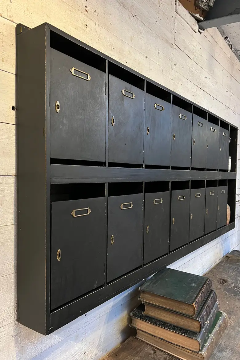 Anciennes boîtes aux lettres en bois Années 50