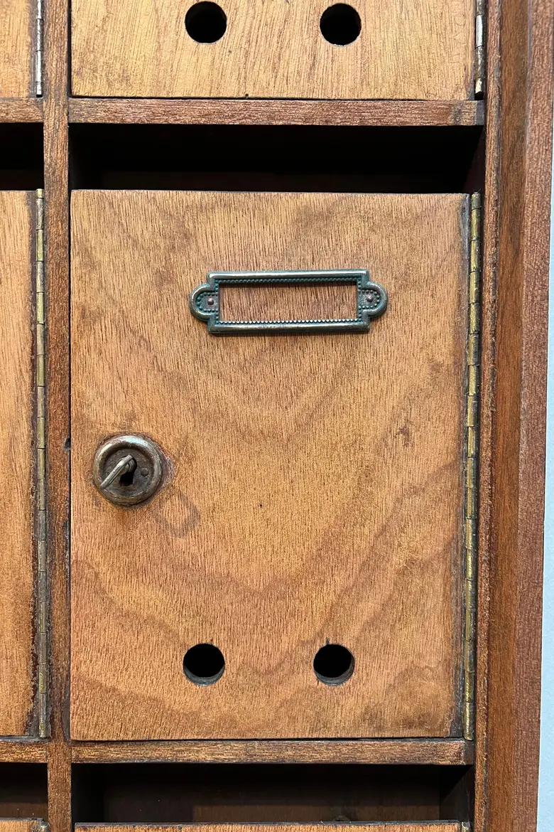 Anciennes boîtes aux lettres en bois Années 50