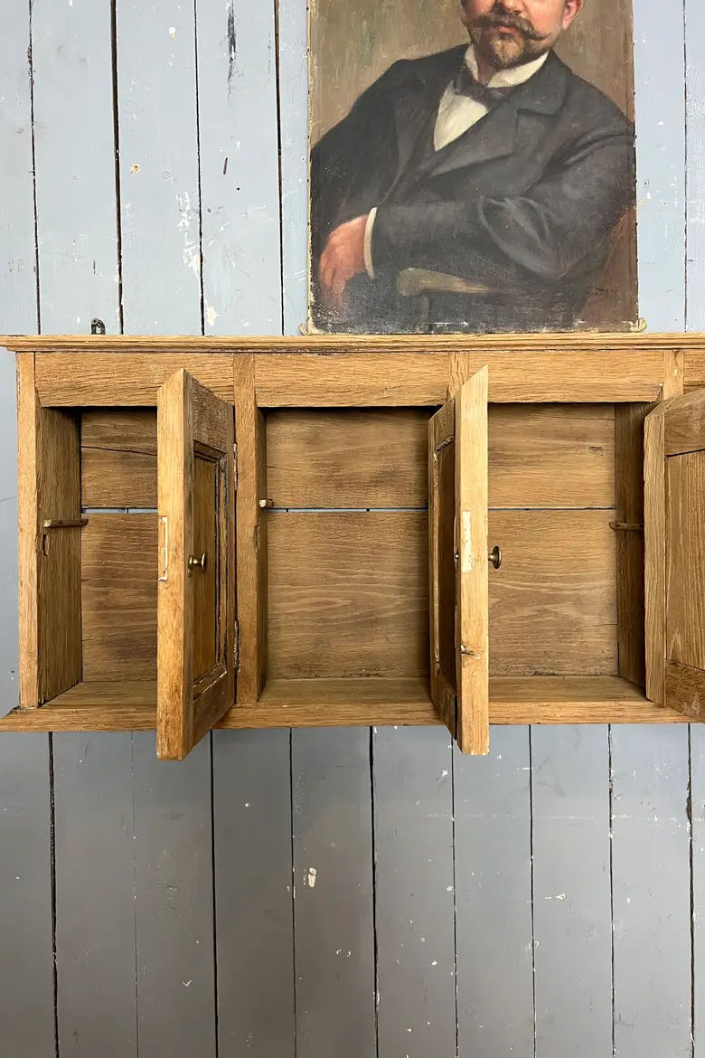 Anciennes boîtes aux lettres en chêne