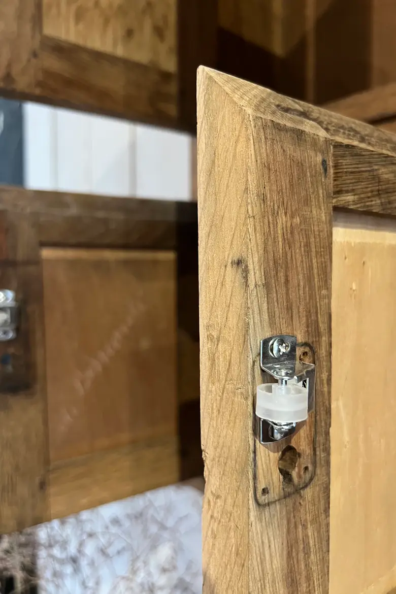 Anciennes boîtes aux lettres en chêne Début XXème