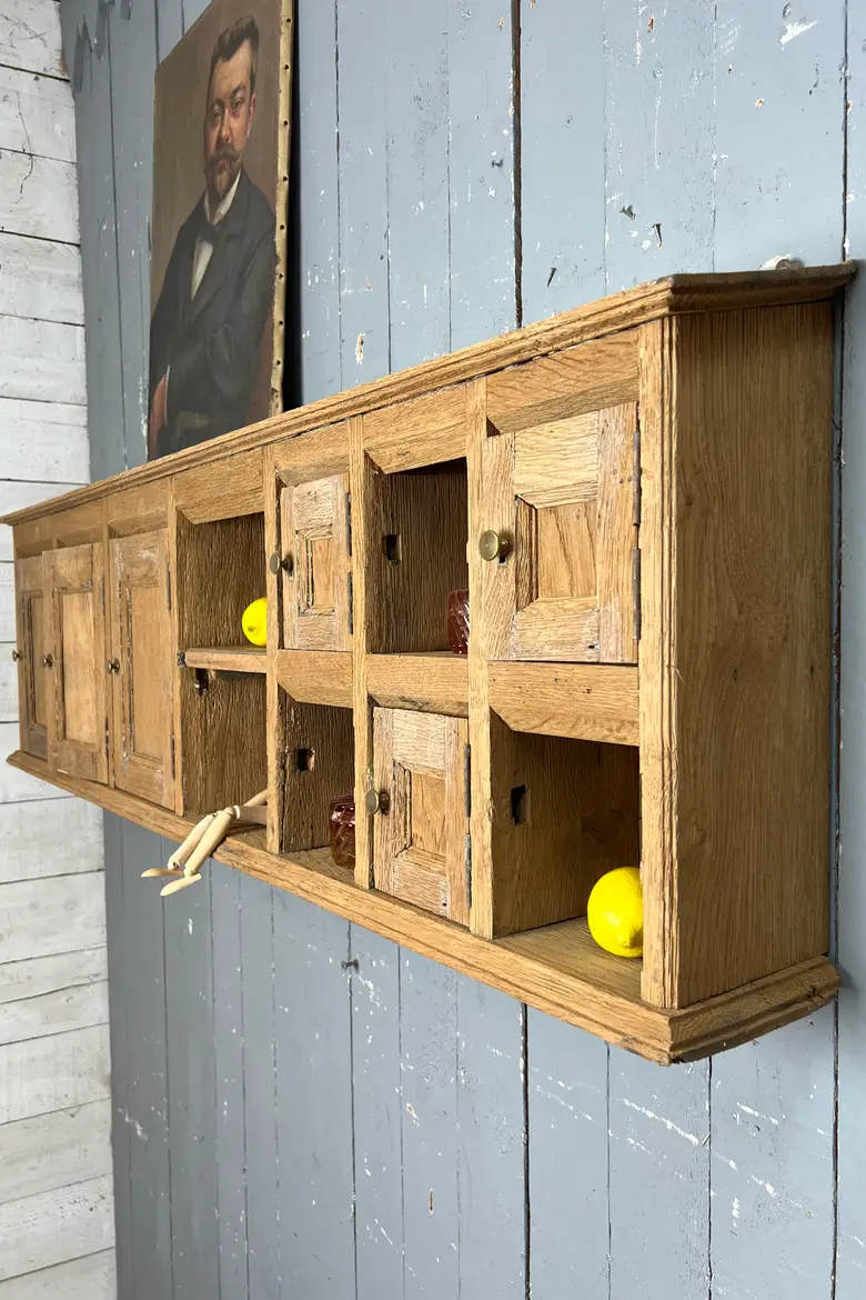 Anciennes boîtes aux lettres en chêne
