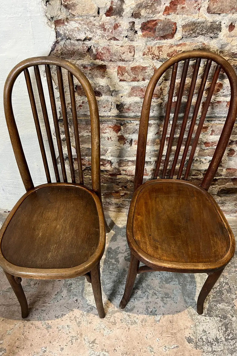 Anciennes chaises Baumann