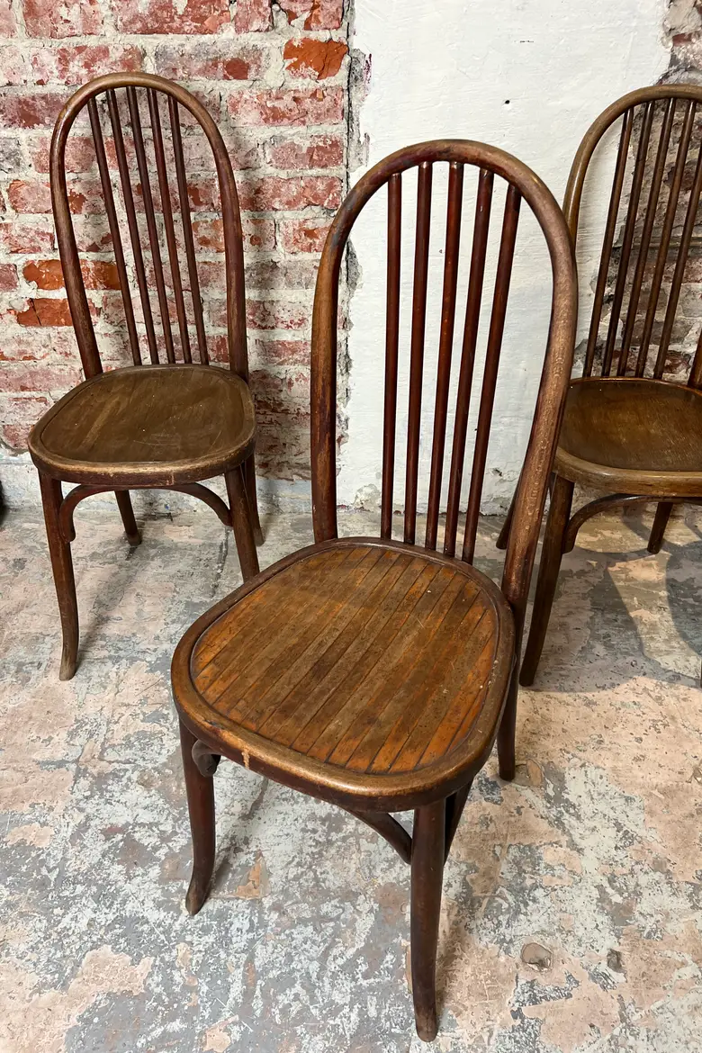 Anciennes chaises Baumann