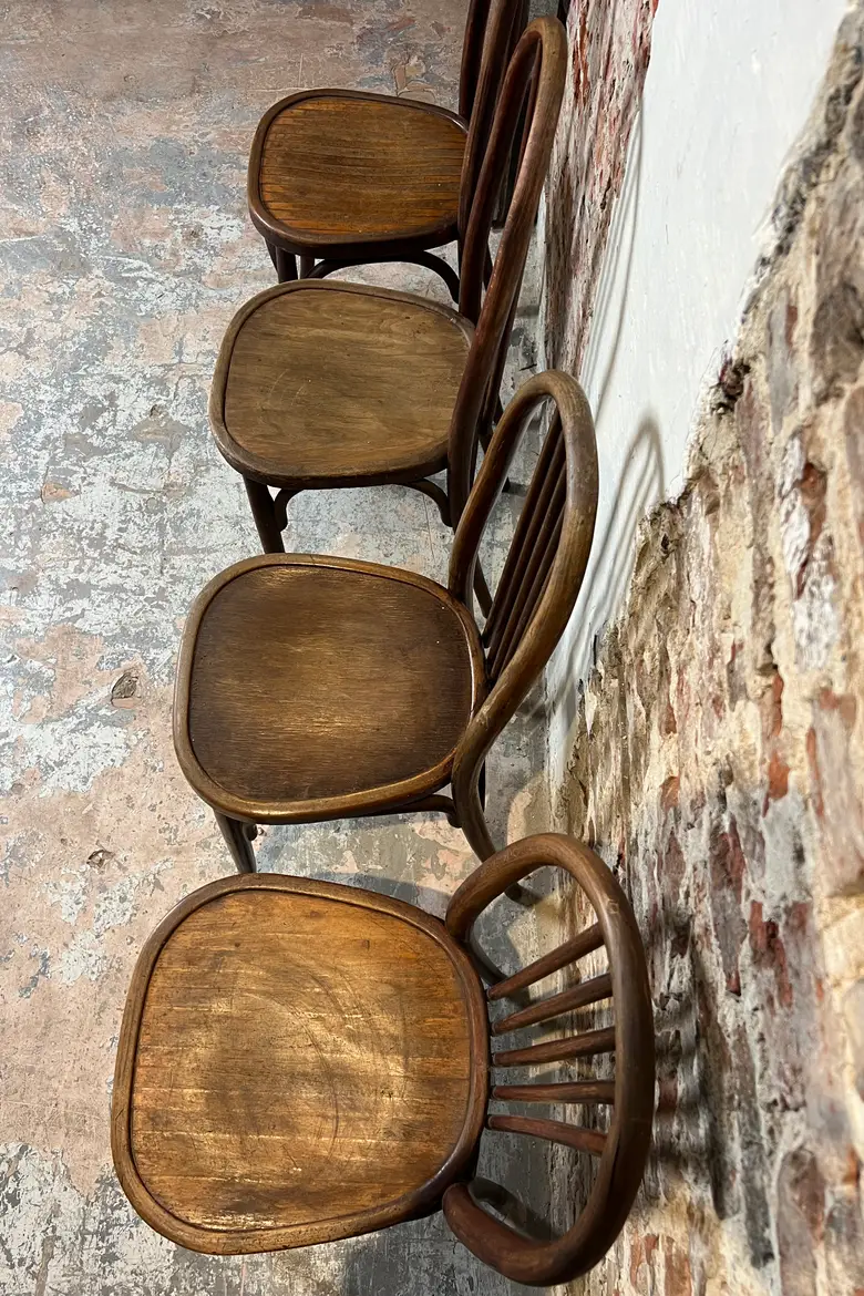 Anciennes chaises Baumann