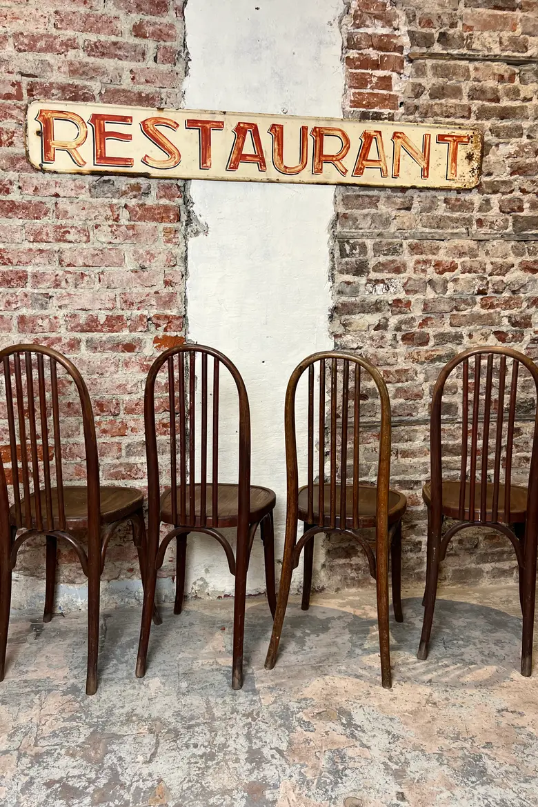 Anciennes chaises Baumann