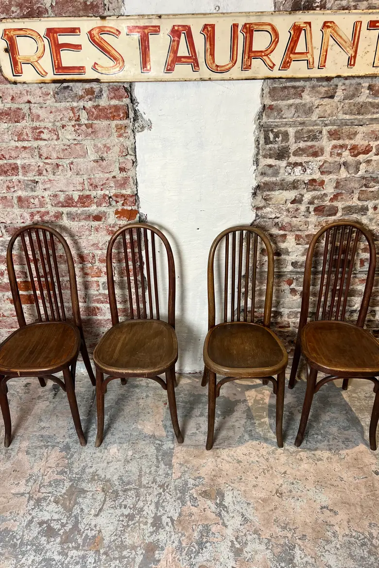 Anciennes chaises Baumann