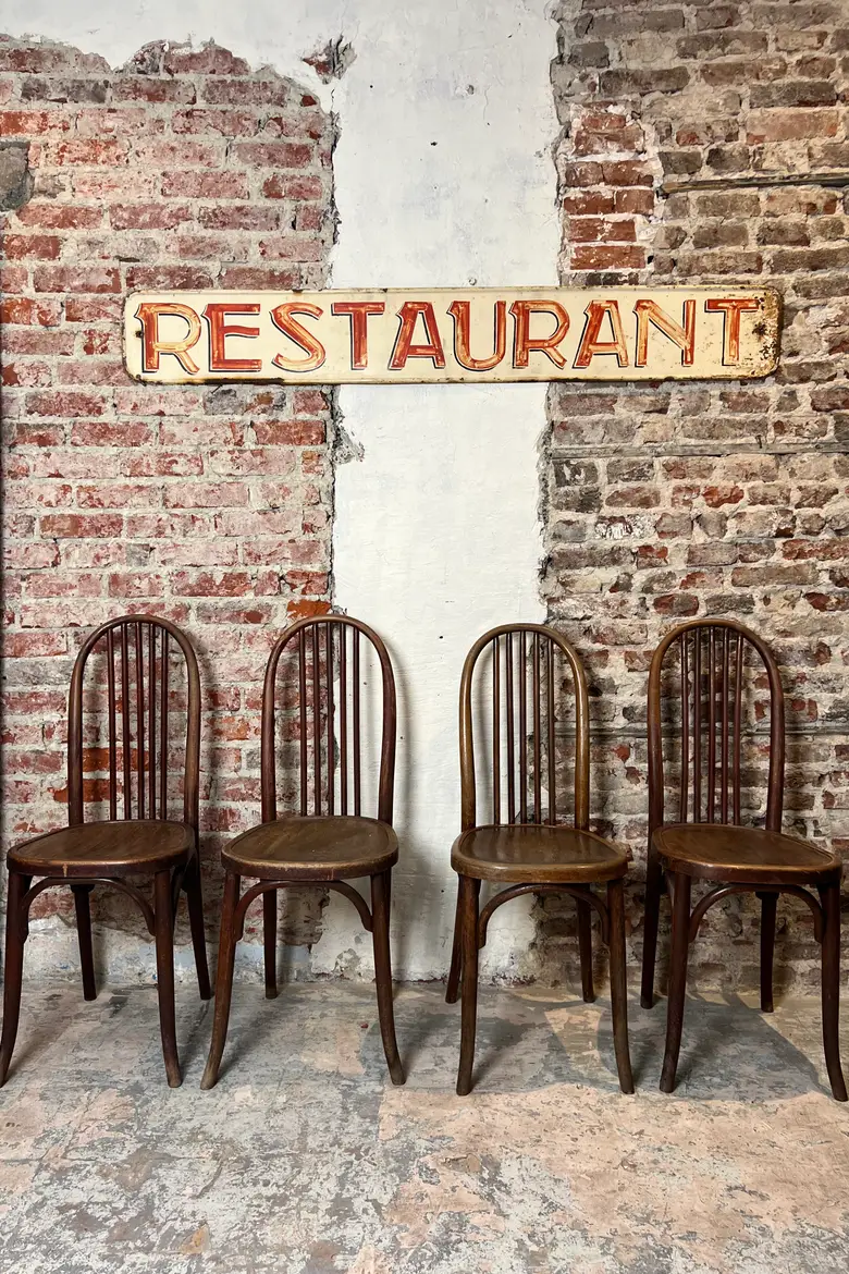 Anciennes chaises Baumann