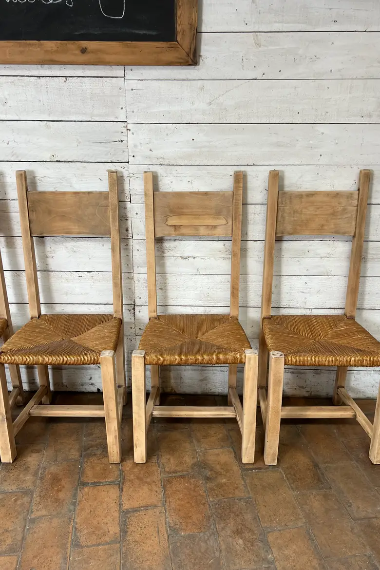 Anciennes chaises paillées