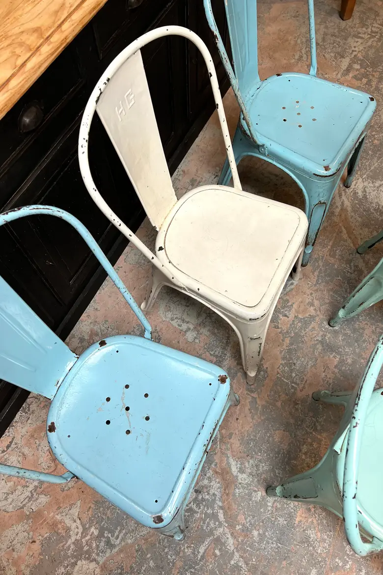 Anciennes chaises Tolix Années 50