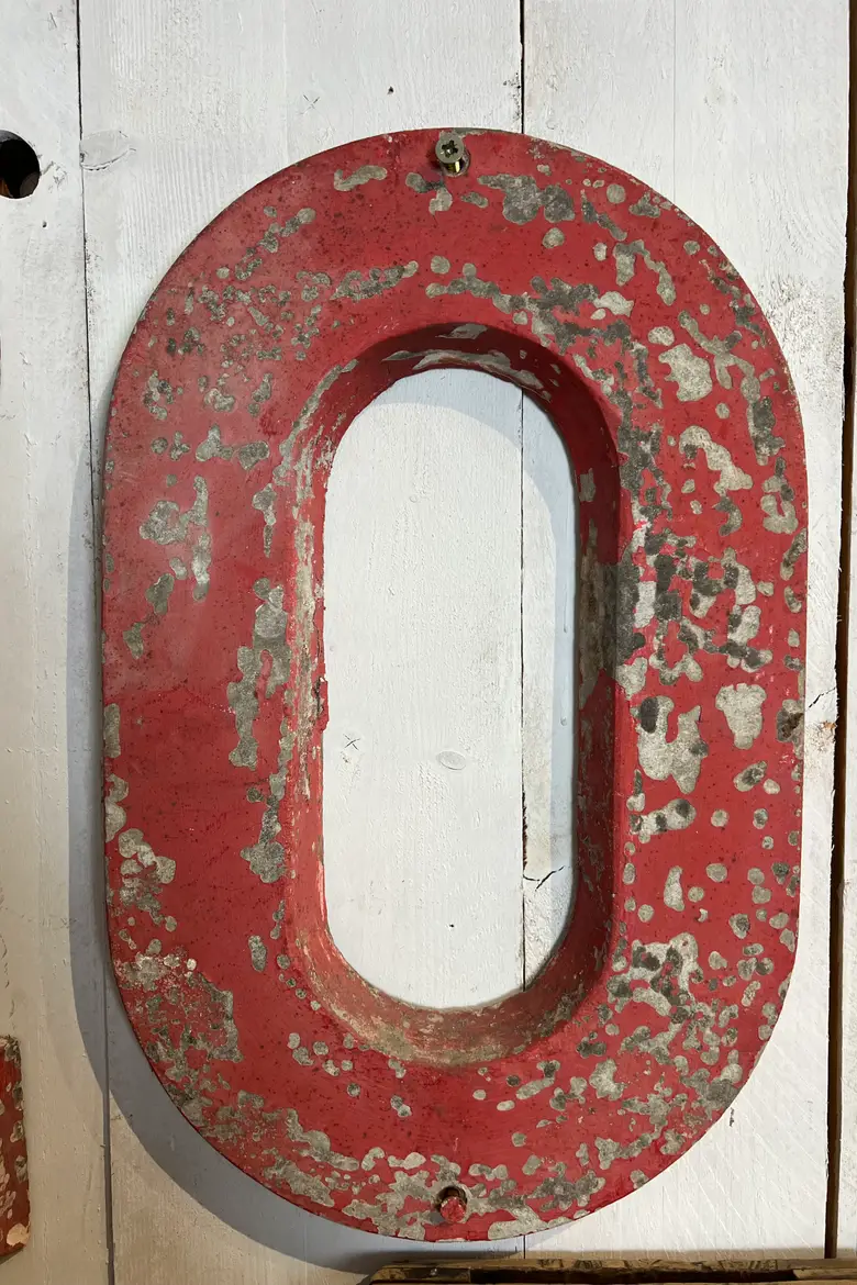 Anciennes lettres d’enseigne en Fibrociment Début XXème
