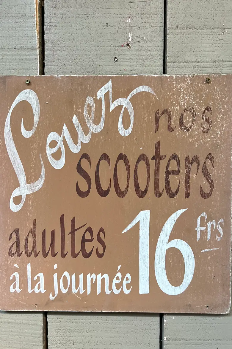 Anciennes plaques publicitaires en bois  Années 50