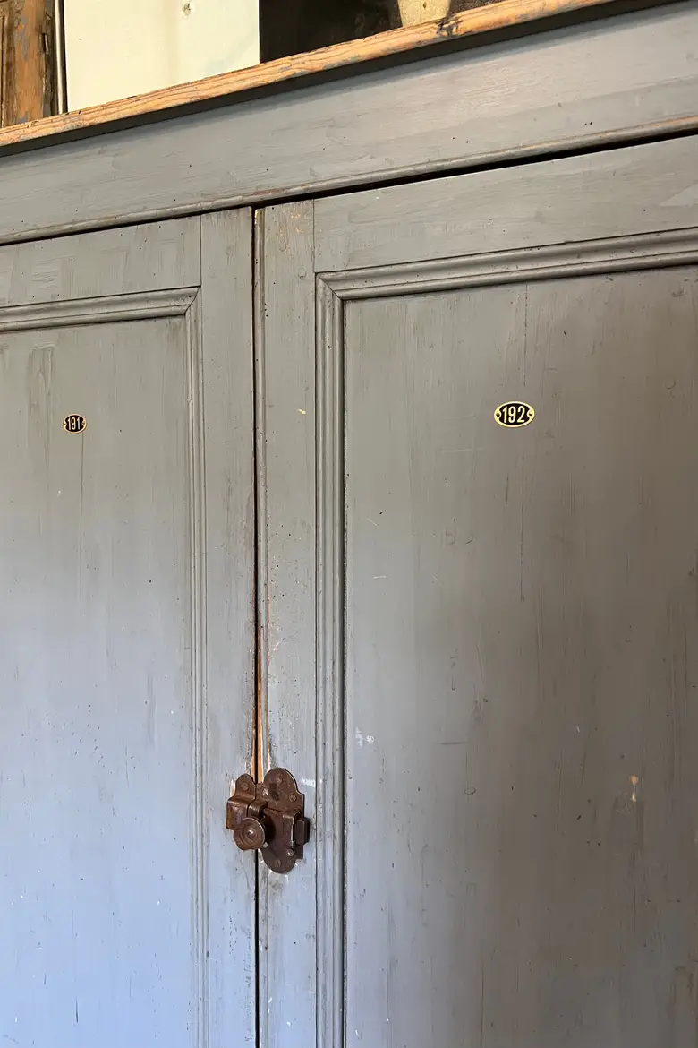 Armoire d’atelier en bois Début XXème