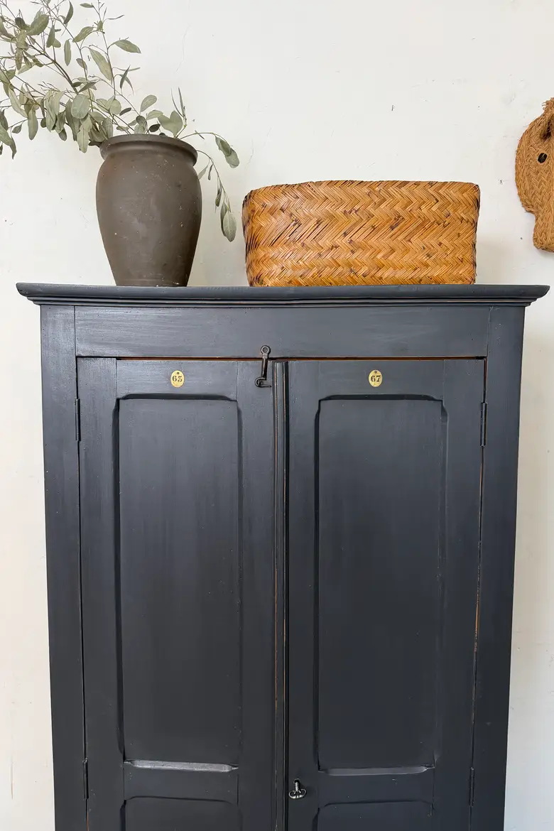 Armoire d’atelier en hêtre – début du 20ᵉ siècle