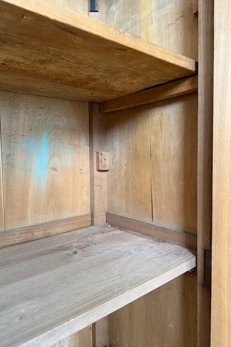 Armoire d’atelier en hêtre – début du 20ᵉ siècle