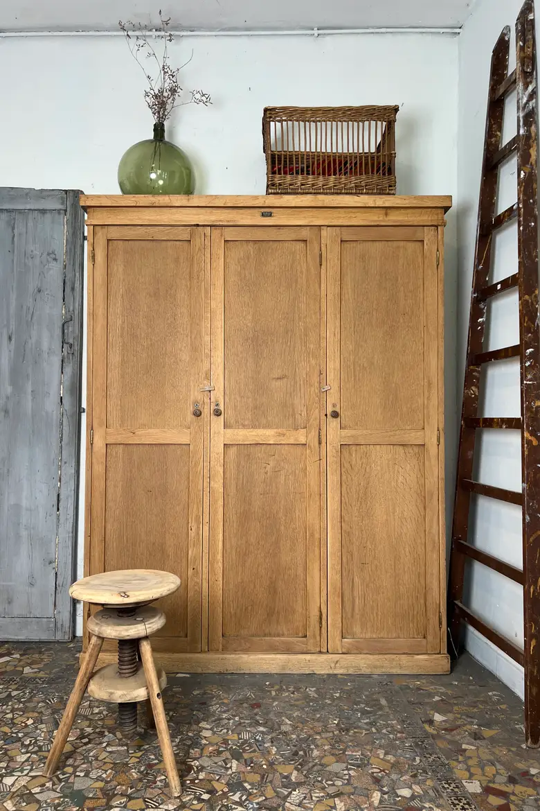 Armoire de notaire en chêne