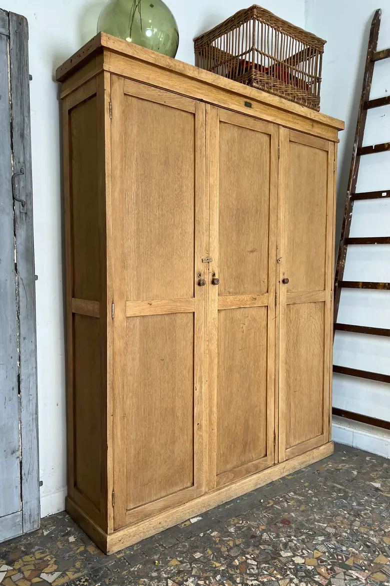 Armoire de notaire en chêne