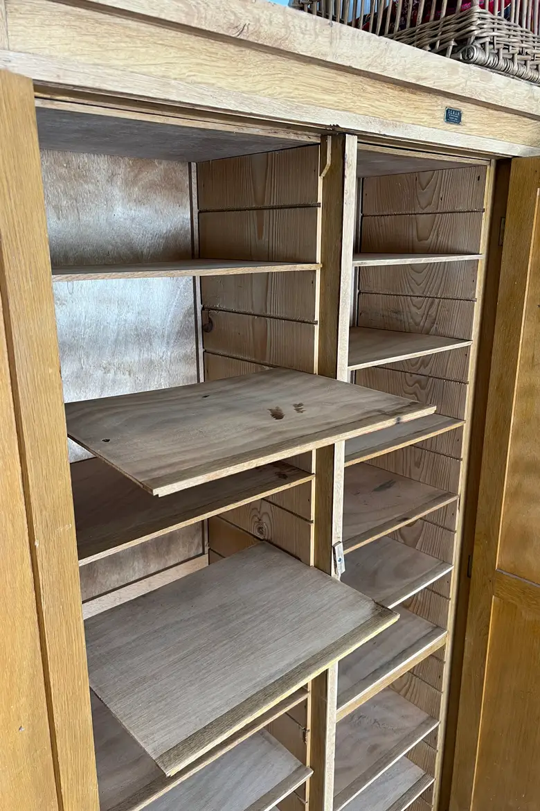 Armoire de notaire en chêne