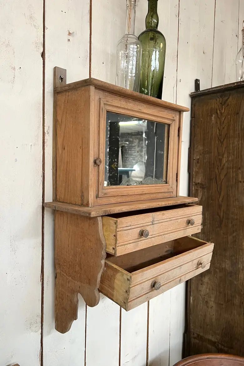 Armoire de toilette en bois Début XXème