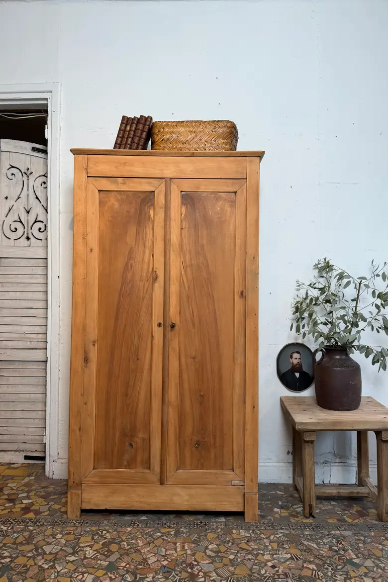 Armoire en merisier – début XXe