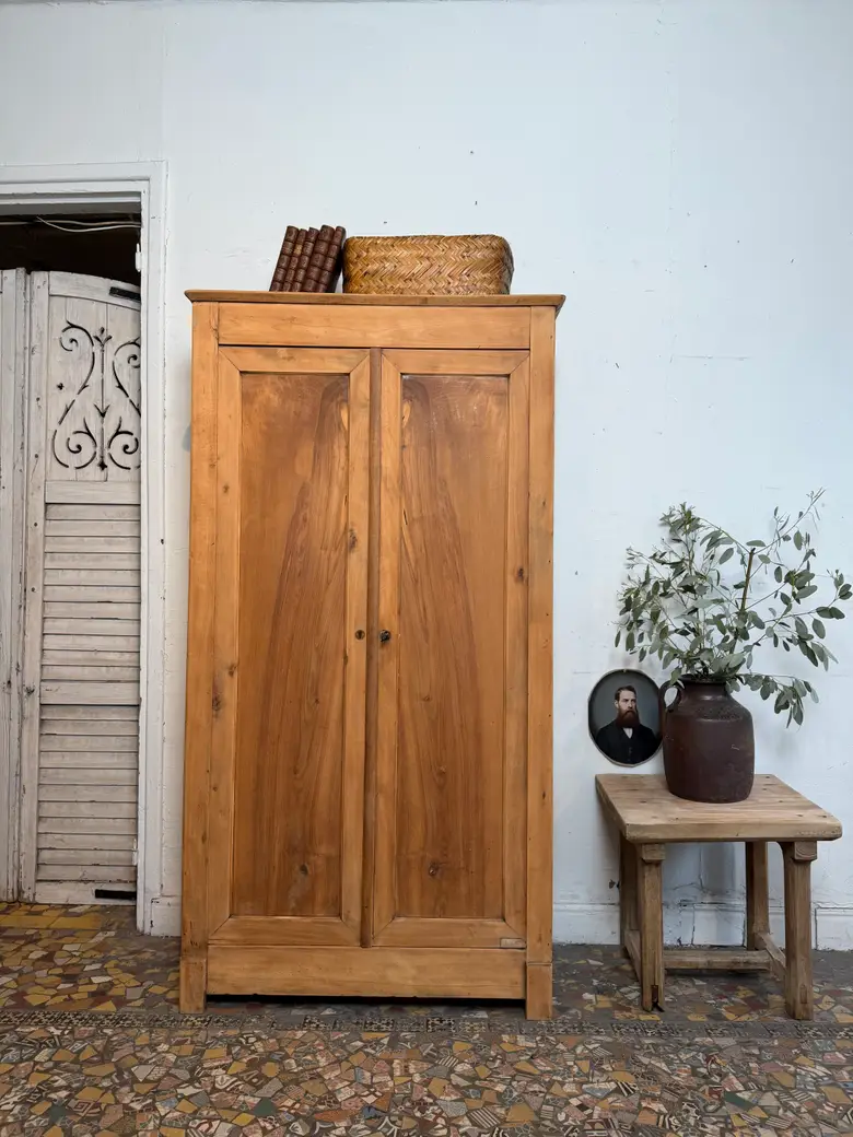 Armoire en merisier – début XXe