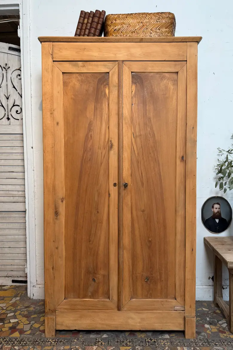 Armoire en merisier – début XXe