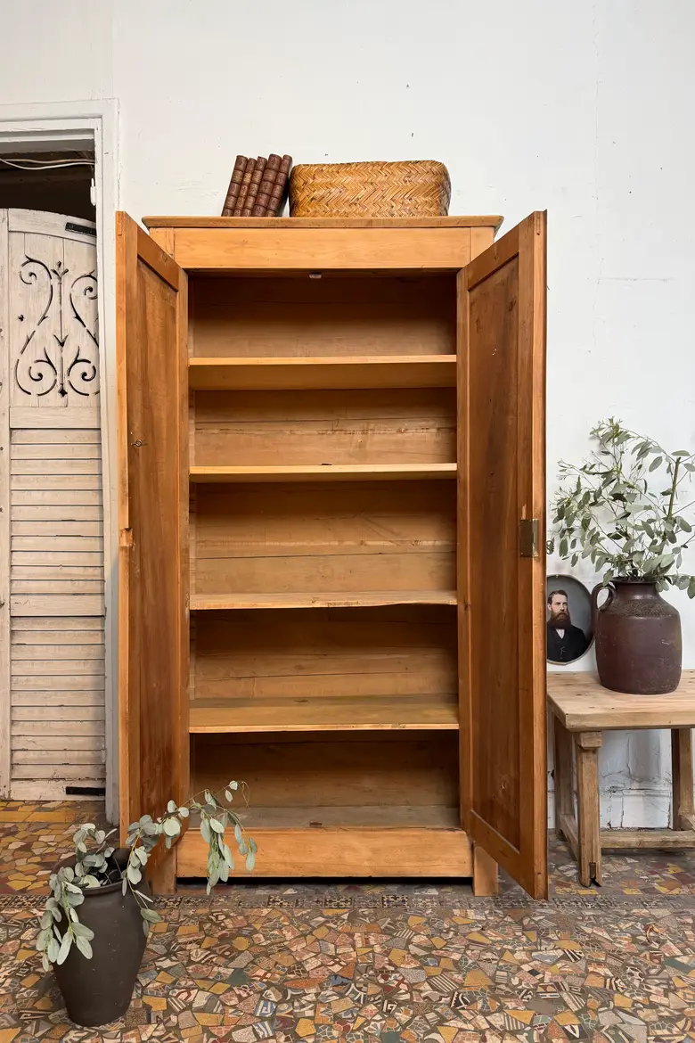 Armoire en merisier – début XXe