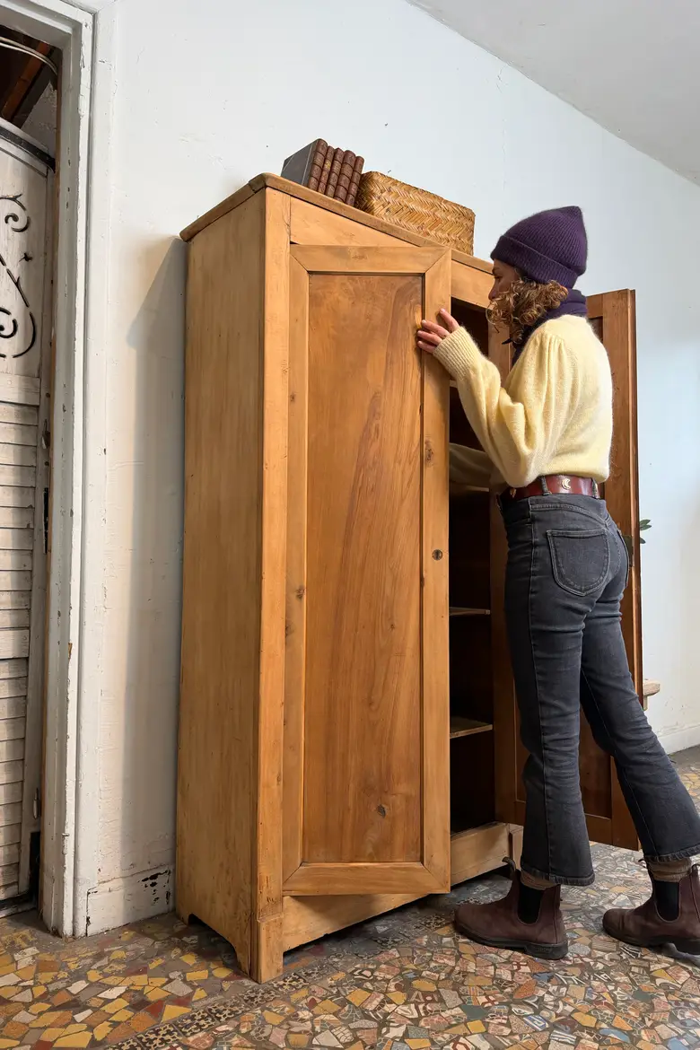 Armoire en merisier – début XXe