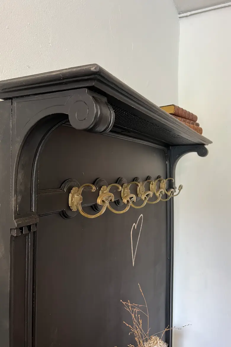 Ancien vestiaire d’entrée en bois 1920