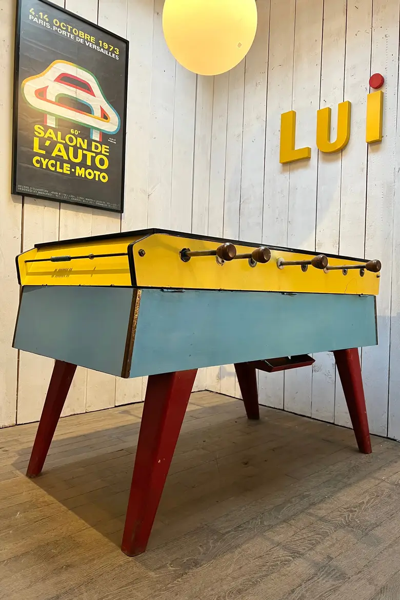 Baby-foot en Formica Années 70