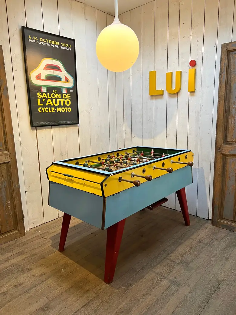 Baby-foot en Formica Années 70