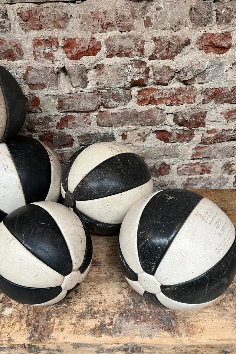 Ballons vintage Medecine ball en cuir