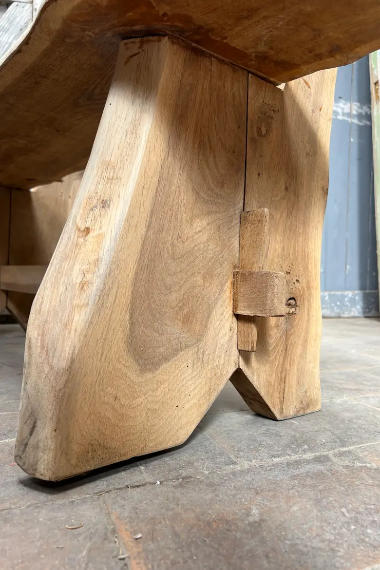 Banc brutaliste en chêne, années 50
