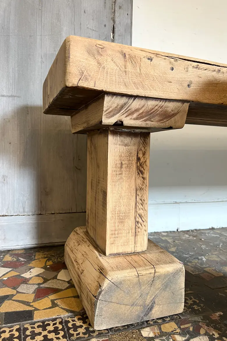 Banc brutaliste en chêne brut Début XXème