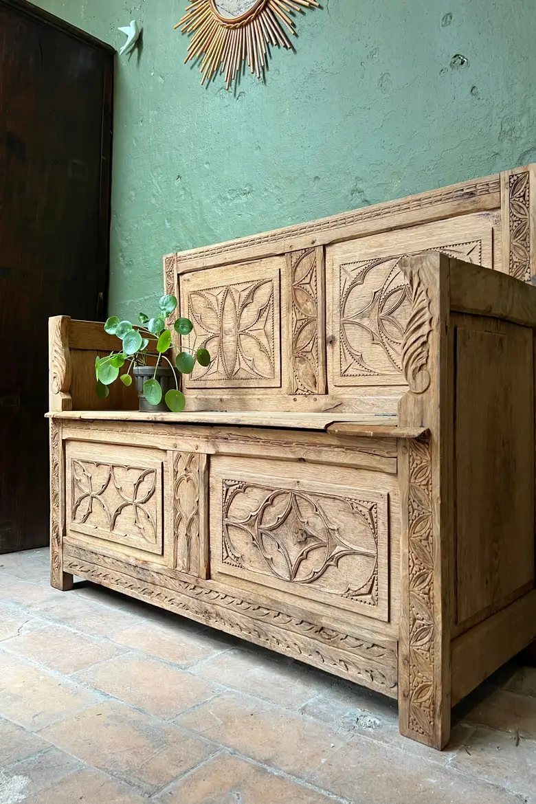 Banc coffre gothique en chêne XIXème